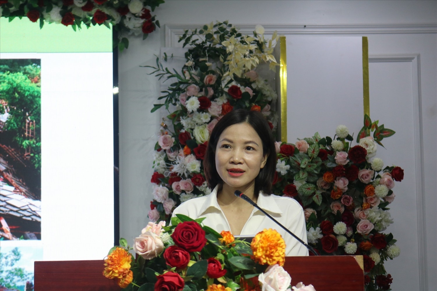 Đại diện Trung tâm Khuyến nông Quốc gia chia sẻ thông tin tại buổi tọa đàm.