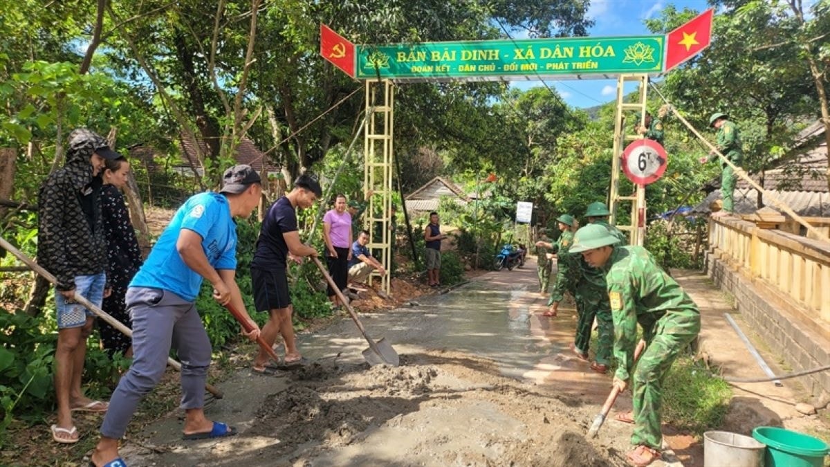 Cơ sở vật chất các bản làng vùng cao Quảng Bình ngày càng được động bộ, hiện đại hóa