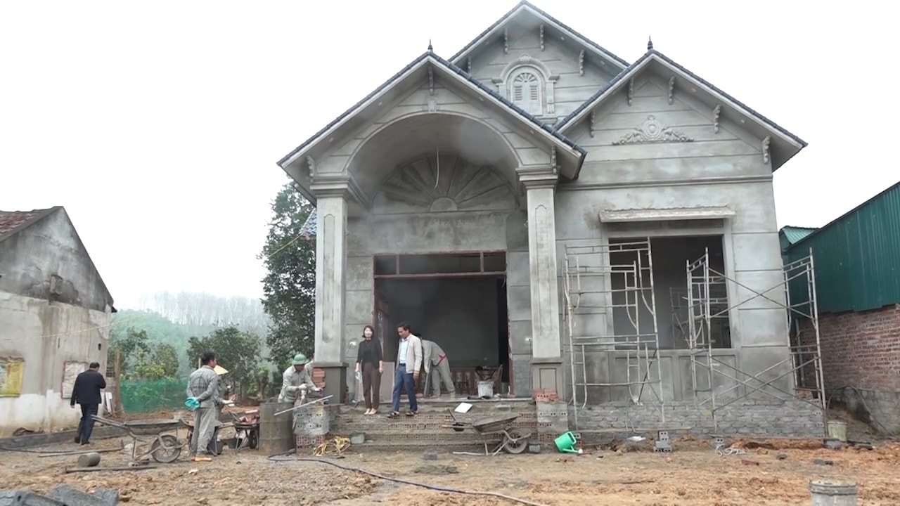 Nhiều hộ gia đình có người thân đi xuất khẩu lao động tại xã Cát Vân huyện Như Xuân đã có tiền sửa sang, xây mới nhà ở Nhiều hộ gia đình có người thân đi xuất khẩu lao động tại xã Cát Vân huyện Như Xuân đã có tiền sửa sang, xây mới nhà ở
