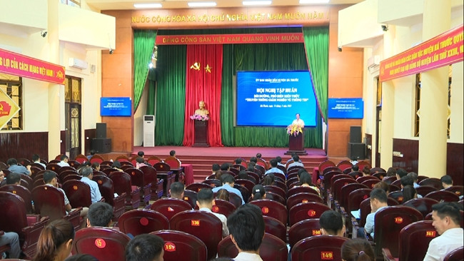 Bá Thước tổ chức Hội nghị “Truyền thông giảm nghèo về thông tin” cho 135 cán bộ lãnh đạo, quản lý và công chức 21 xã, thị trấn