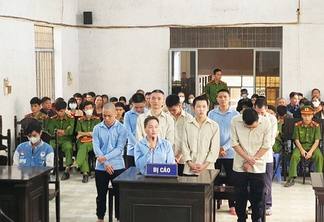 Các bị cáo tại phiên tòa xét xử Các bị cáo tại phiên tòa xét xử