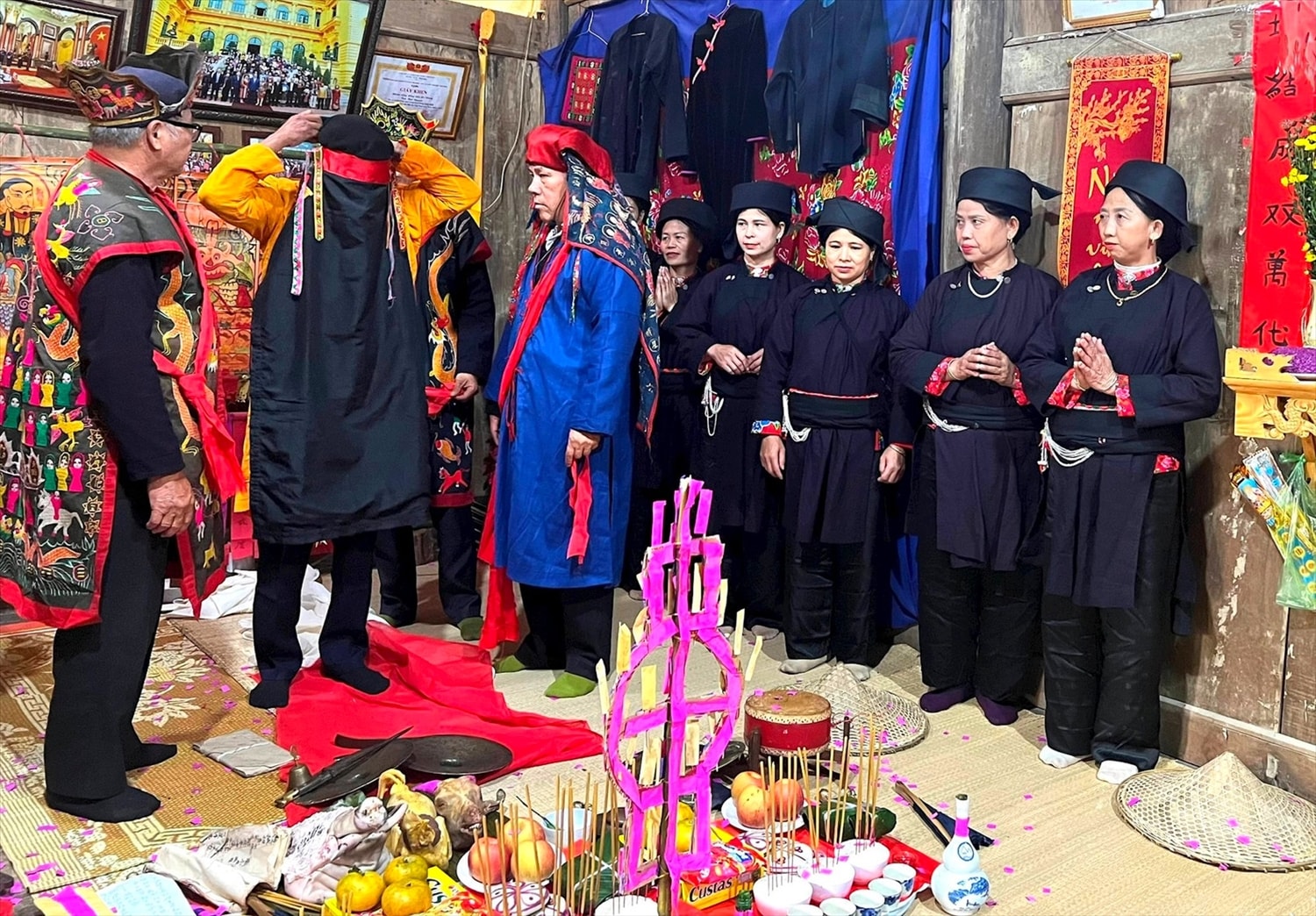 (BÀI CHUYÊN ĐỀ VỀ DÂN TỘC CÒN GẶP NHIỀU KHÓ KHĂN) Đặc sắc lễ đánh dấu trưởng thành của người đàn ông dân tộc Nùng 6