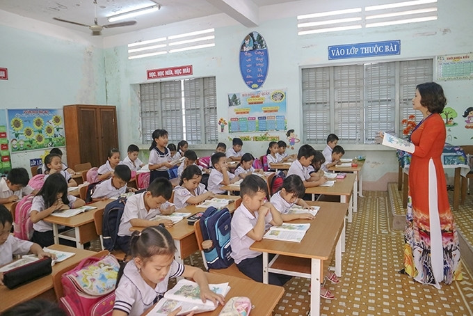 (BCĐ- CHuyên đề KHánh Hòa): Khánh Hoà: Tiếp tục đổi mới, nâng cao chất lượng giáo dục 1 (BCĐ- CHuyên đề KHánh Hòa): Khánh Hoà: Tiếp tục đổi mới, nâng cao chất lượng giáo dục 1