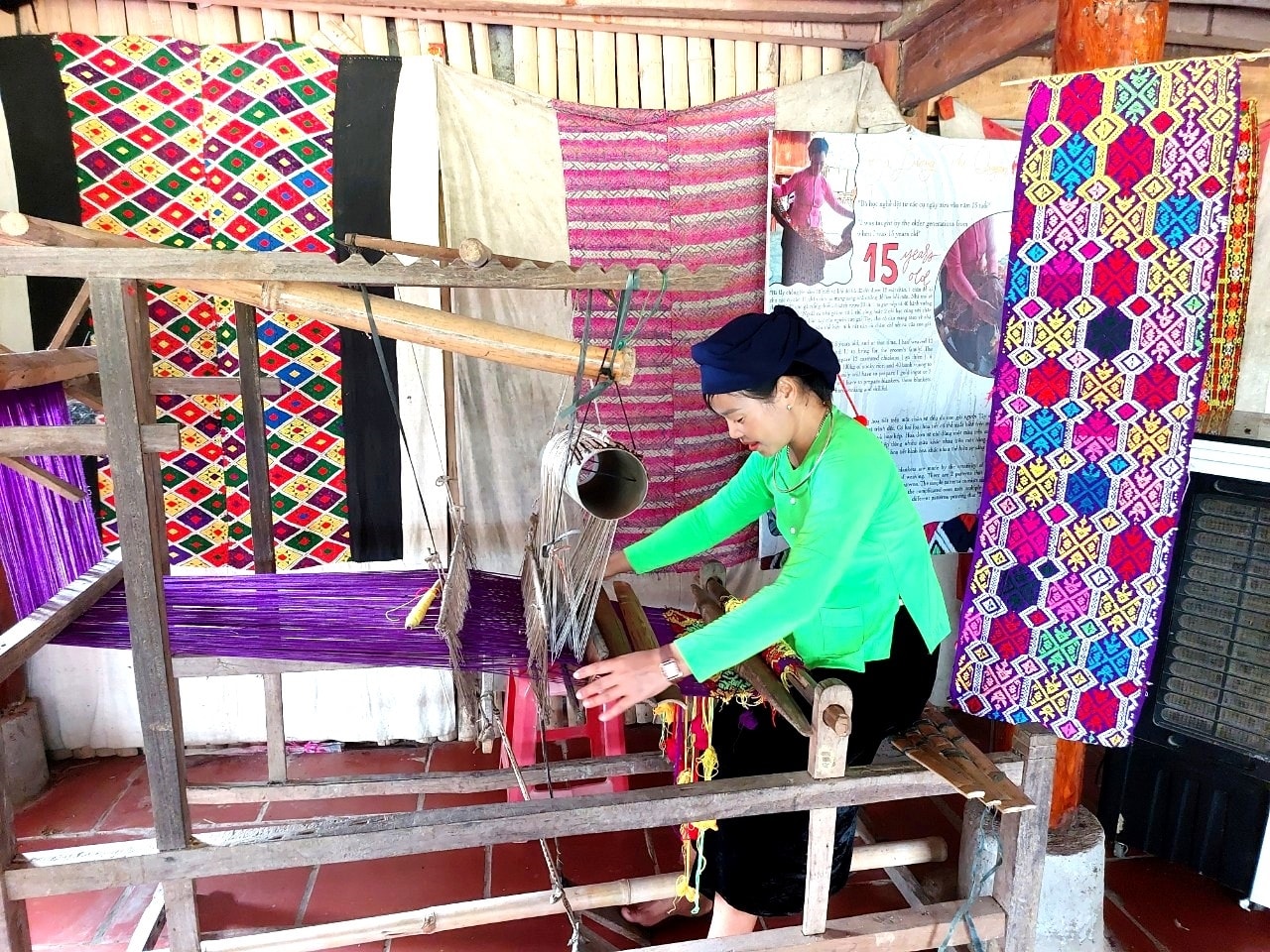 (BCĐ- Thông tin đối ngoại) Thổ cẩm Nghĩa Đô 