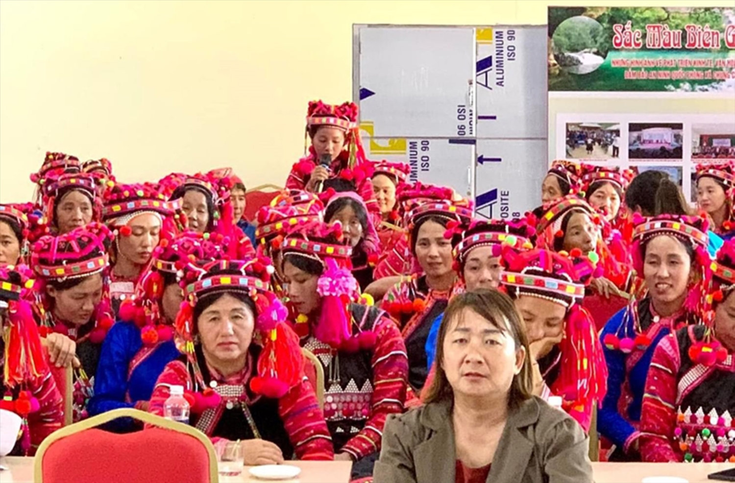 Hội viên phụ nữ DTTS tham gia các hoạt động truyền thông 