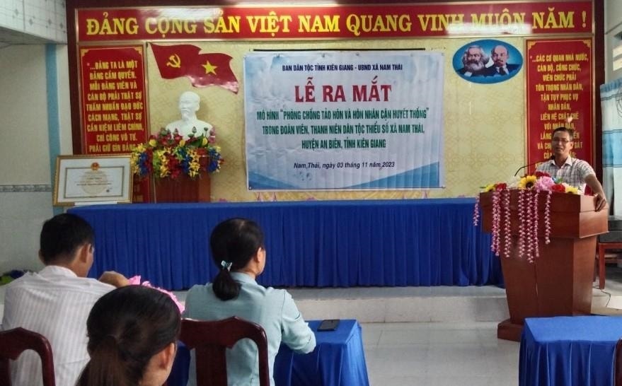 Lễ ra mắt mô hình “Phòng, chống tảo hôn và hôn nhân cận huyết thống” tại xã Phú Lợi, huyện Giang Thành. Ảnh: CTV Lễ ra mắt mô hình “Phòng, chống tảo hôn và hôn nhân cận huyết thống” tại xã Phú Lợi, huyện Giang Thành.