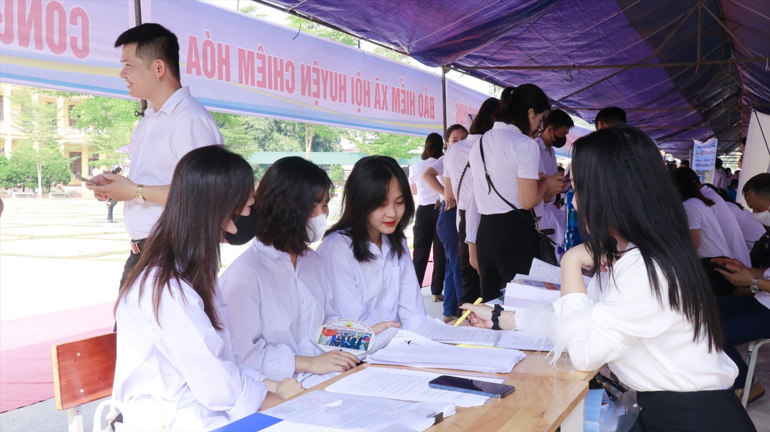 Nâng cao chất lượng nguồn nhân lực là một trong những nhiệm vụ được huyện Chiêm Hoá quan tâm hàng đầu Nâng cao chất lượng nguồn nhân lực là một trong những nhiệm vụ được huyện Chiêm Hoá quan tâm hàng đầu