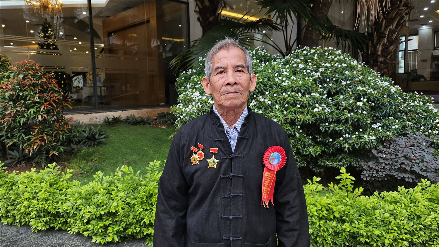 Người có uy tín Chang Văn San