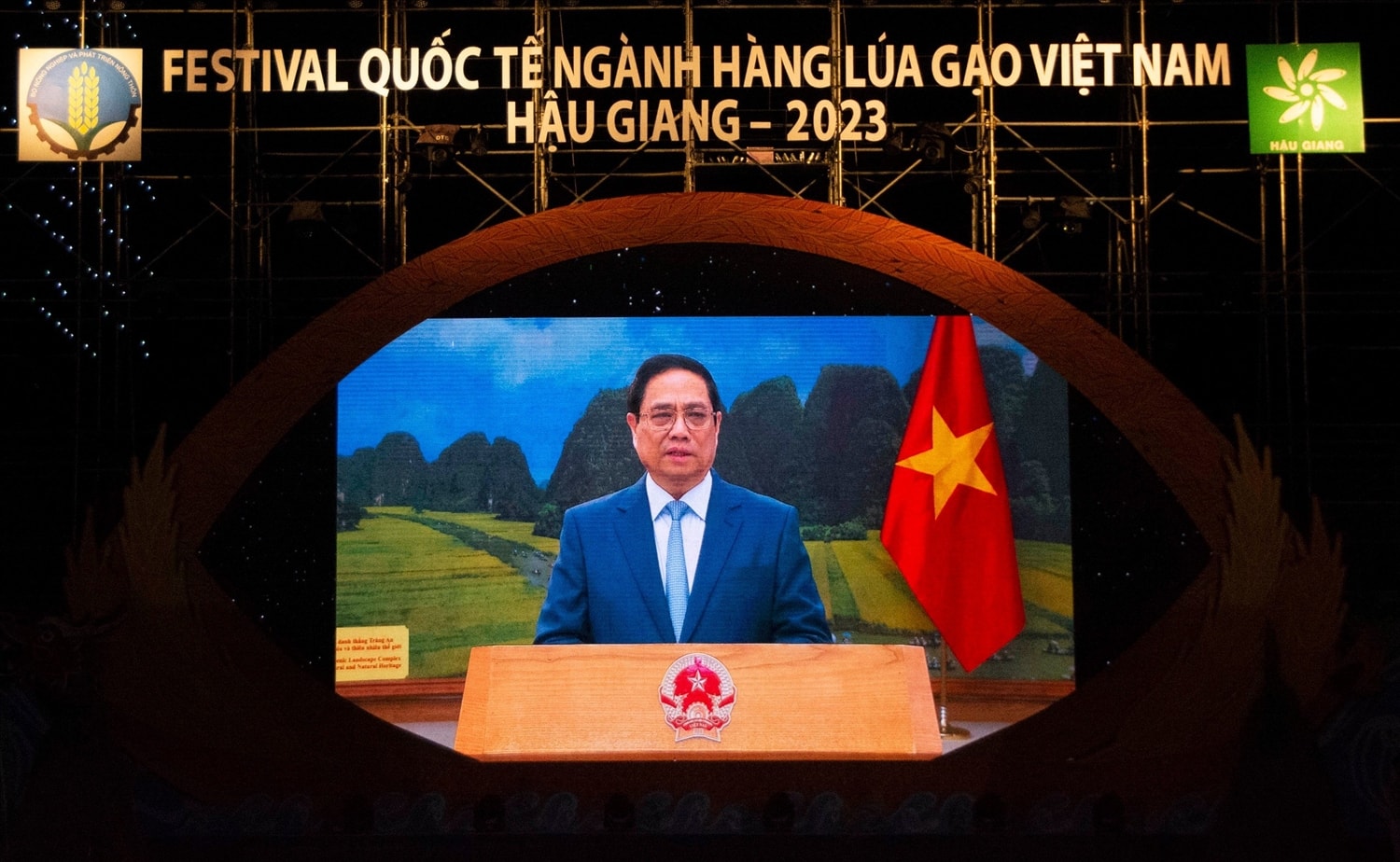 Thủ tướng Chính phủ Phạm Minh Chính phát biểu chỉ đạo trực tuyến từ điểm cầu Hà Nội, với  Festival quốc tế ngành hàng lúa gạo Việt Nam - Hậu Giang 2023