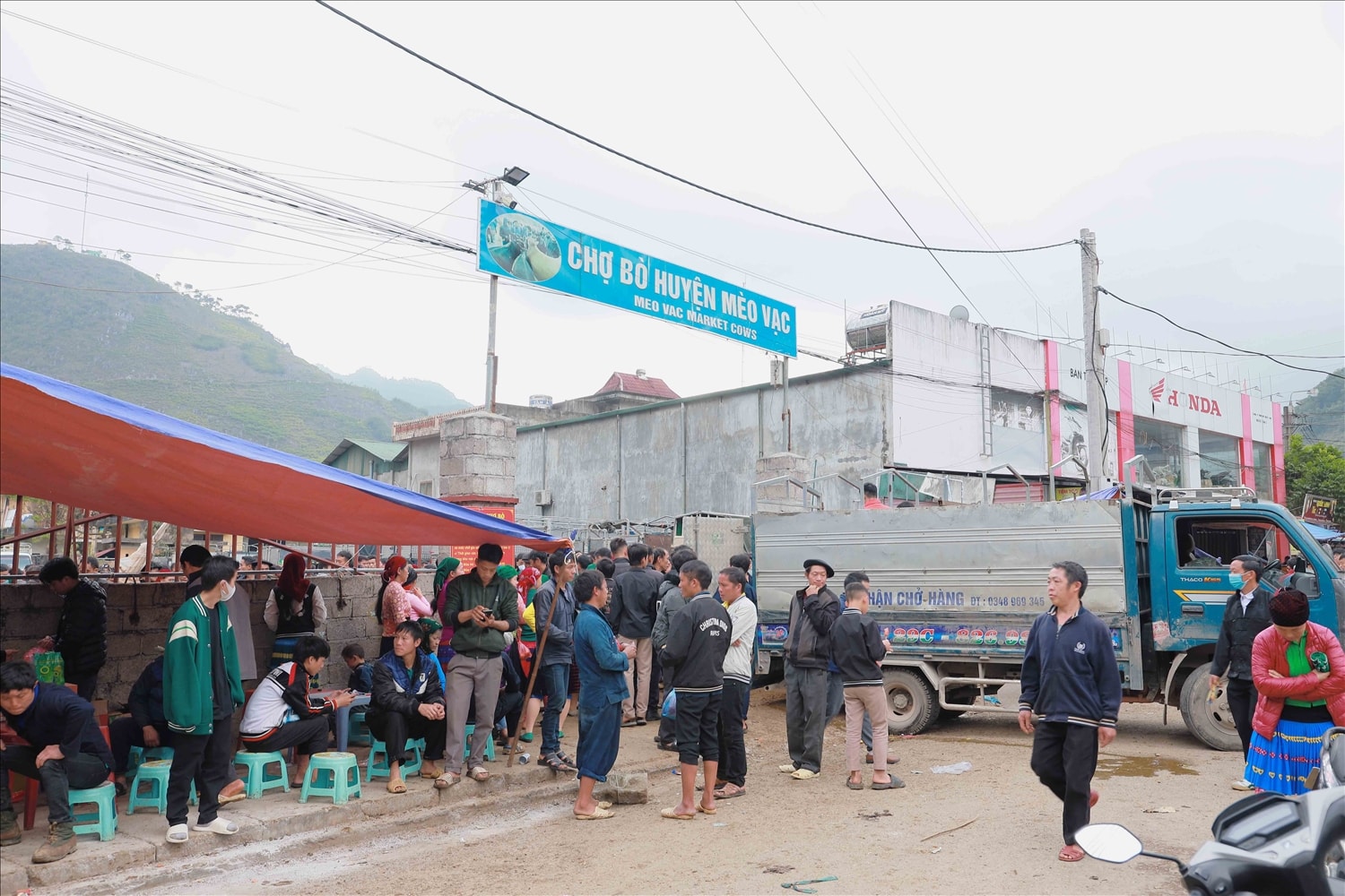 (Bài CĐ Dân tộc Tôn giáo) Chợ phiên Mèo Vạc: Nơi gìn giữ, giao thoa nhiều nét văn hóa 10