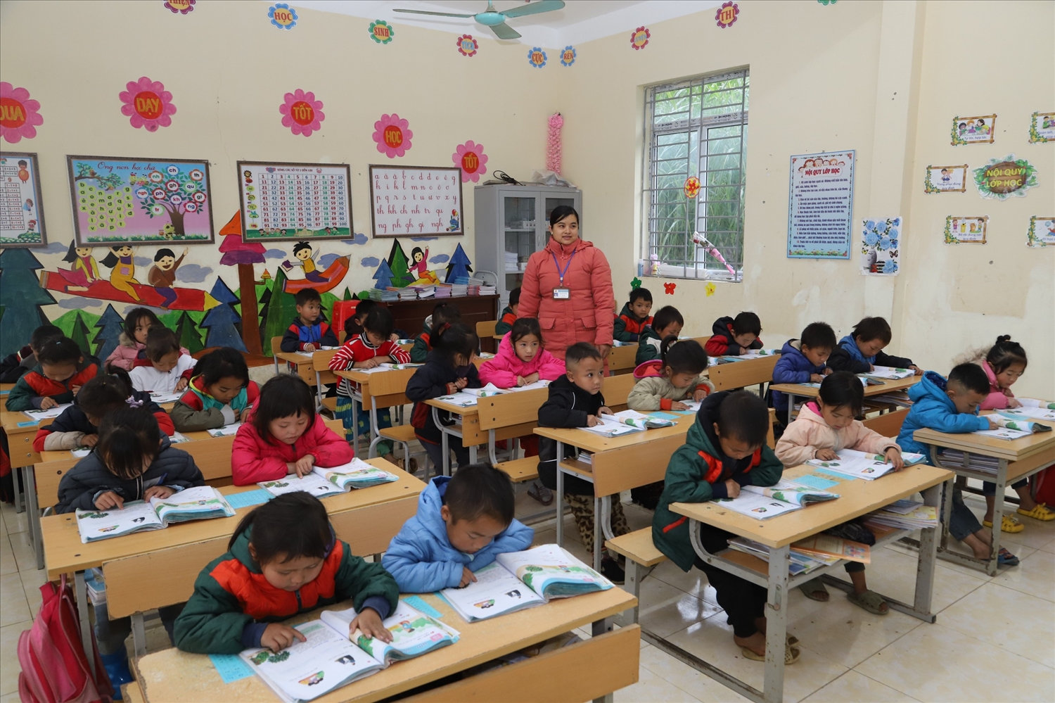 (̣Tin) Người dân vùng cao Mèo Vạc chống chọi với rét đậm, rét hại 1