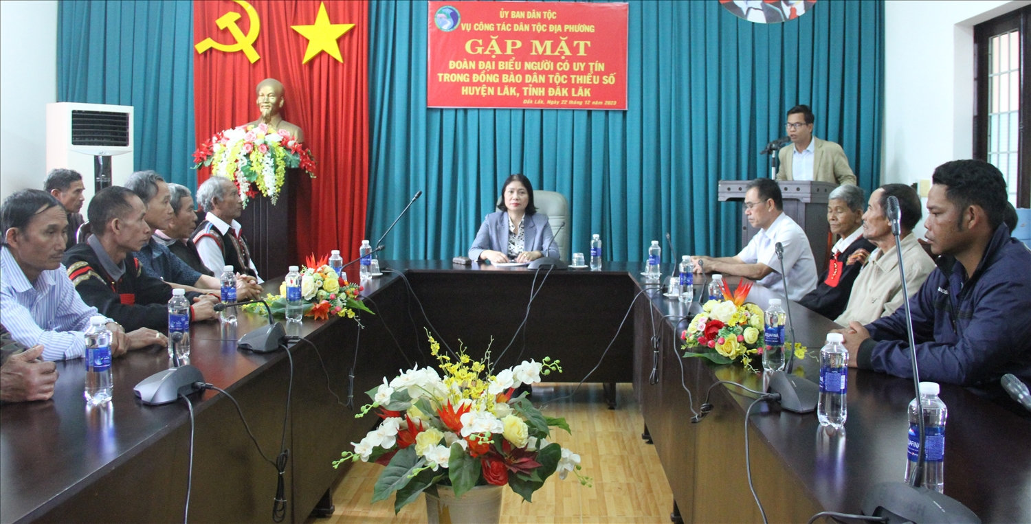 Vụ Công tác dân tộc địa phương (bộ phận phụ trách địa bàn Tây Nguyên, duyên hải Miền Trung) gặp mặt các đại biểu Người có uy tín Vụ Công tác dân tộc địa phương (bộ phận phụ trách địa bàn Tây Nguyên, duyên hải Miền Trung) gặp mặt các đại biểu Người có uy tín