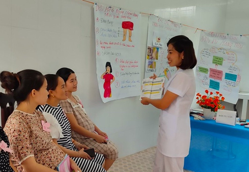 Đẩy mạnh công tác tuyên truyền về chăm sóc sức khỏe sinh sản cho các bà mẹ, đặc biệt là vùng đồng bào DTTS và miền núi