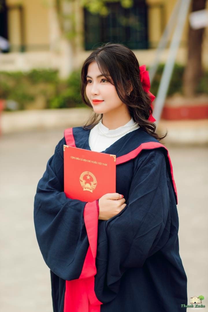 BÀI TUYÊN DƯƠNG Y Tim: Cô học trò Xơ Đăng giàu nghị lực 1