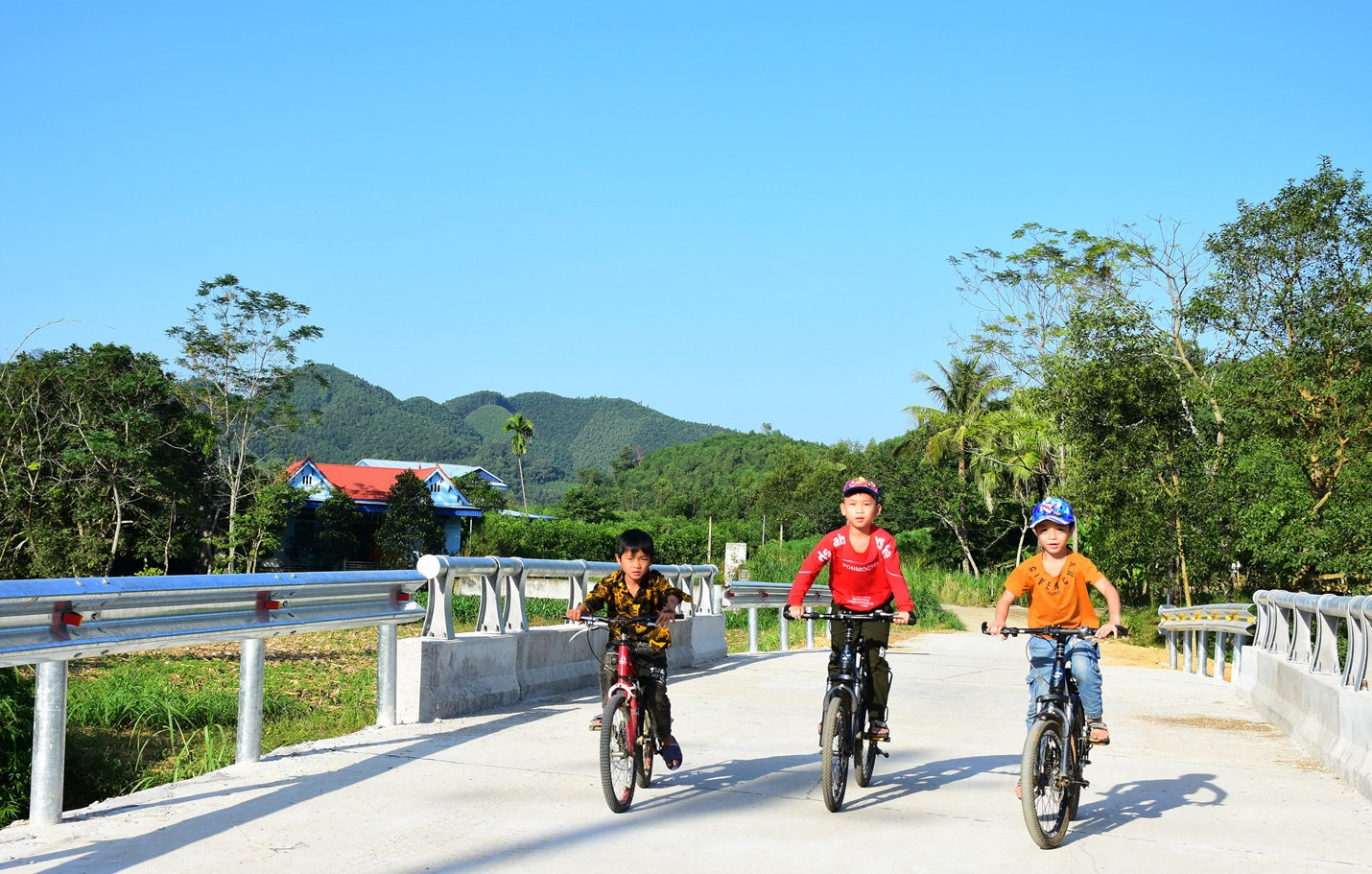 Công trình xây dựng cầu Đồng Chùa với mức đầu từ 1,1 tỷ đồng từ nguồn vốn chương trình mục tiêu Quốc gia.