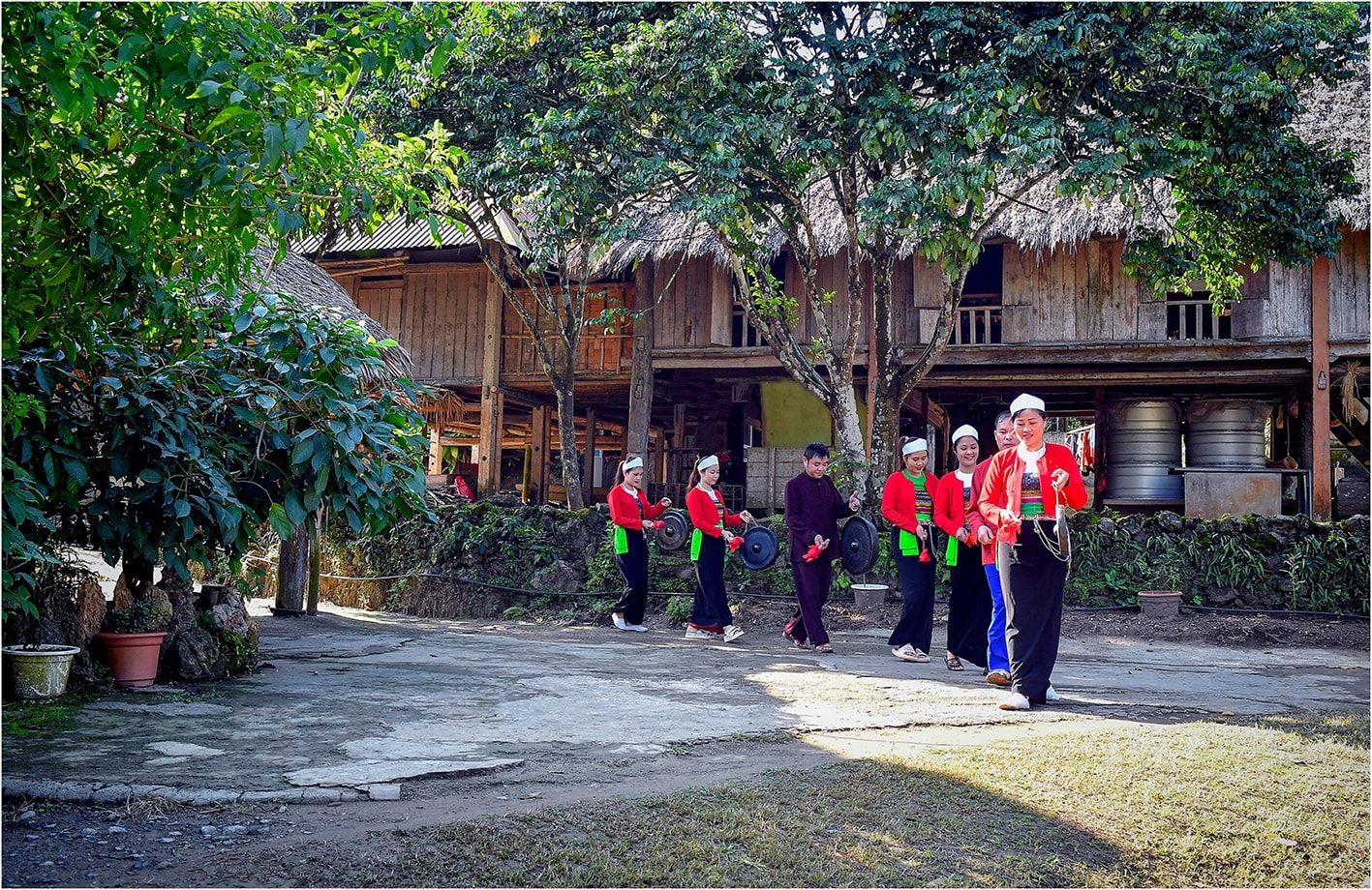 Vũ điệu chiêng Mường