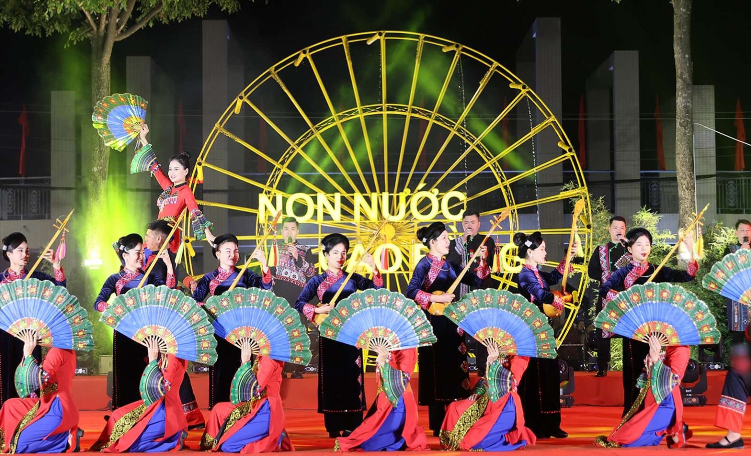 Chương trình nhằm tạo không khí vui tươi, phấn khởi, cổ vũ, động viên tinh thần của cán bộ và Nhân dân trong tỉnh - Ảnh: VGP/Nhật Bắc