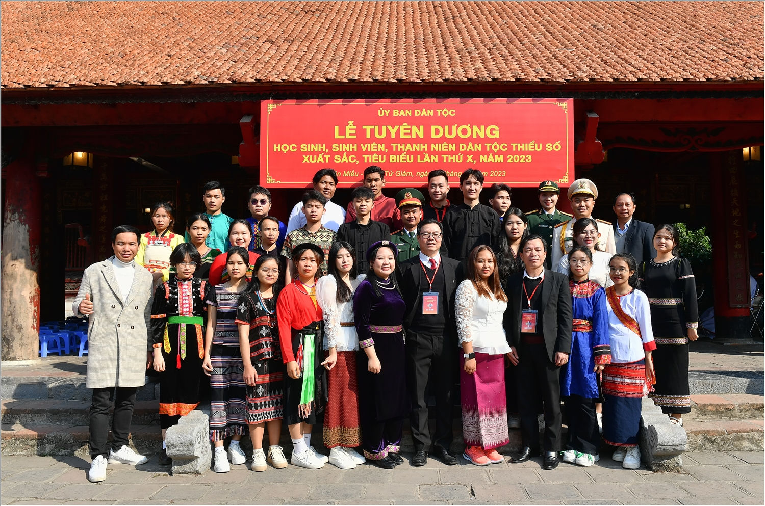 Lễ tuyên dương học sinh sinh viên, thanh niên DTTS xuất sắc tiêu biểu được Ủy ban Dân tộc chủ trì, phối hợp tổ chức thường niên, là một trong những hoạt động thể hiện sự quan tâm chăm lo thúc đẩy sự học, nâng cao chất lượng nguồn nhân lực trong vùng đồng bào DTTS và miền núi Lễ tuyên dương học sinh sinh viên, thanh niên DTTS xuất sắc tiêu biểu được Ủy ban Dân tộc chủ trì, phối hợp tổ chức thường niên, là một trong những hoạt động thể hiện sự quan tâm chăm lo thúc đẩy sự học, nâng cao chất lượng nguồn nhân lực trong vùng đồng bào DTTS và miền núi
