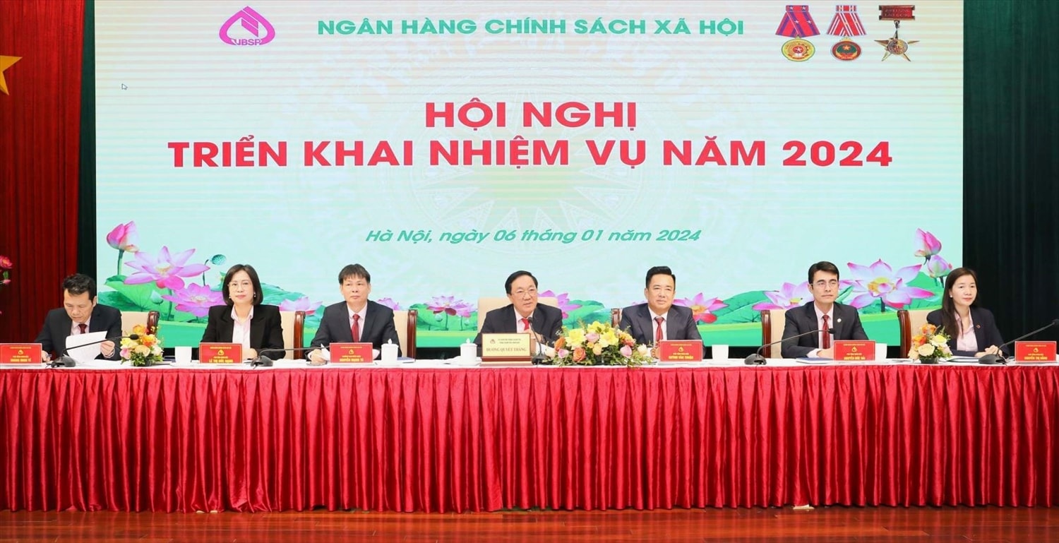 Đoàn chủ tịch điều hành Hội nghị