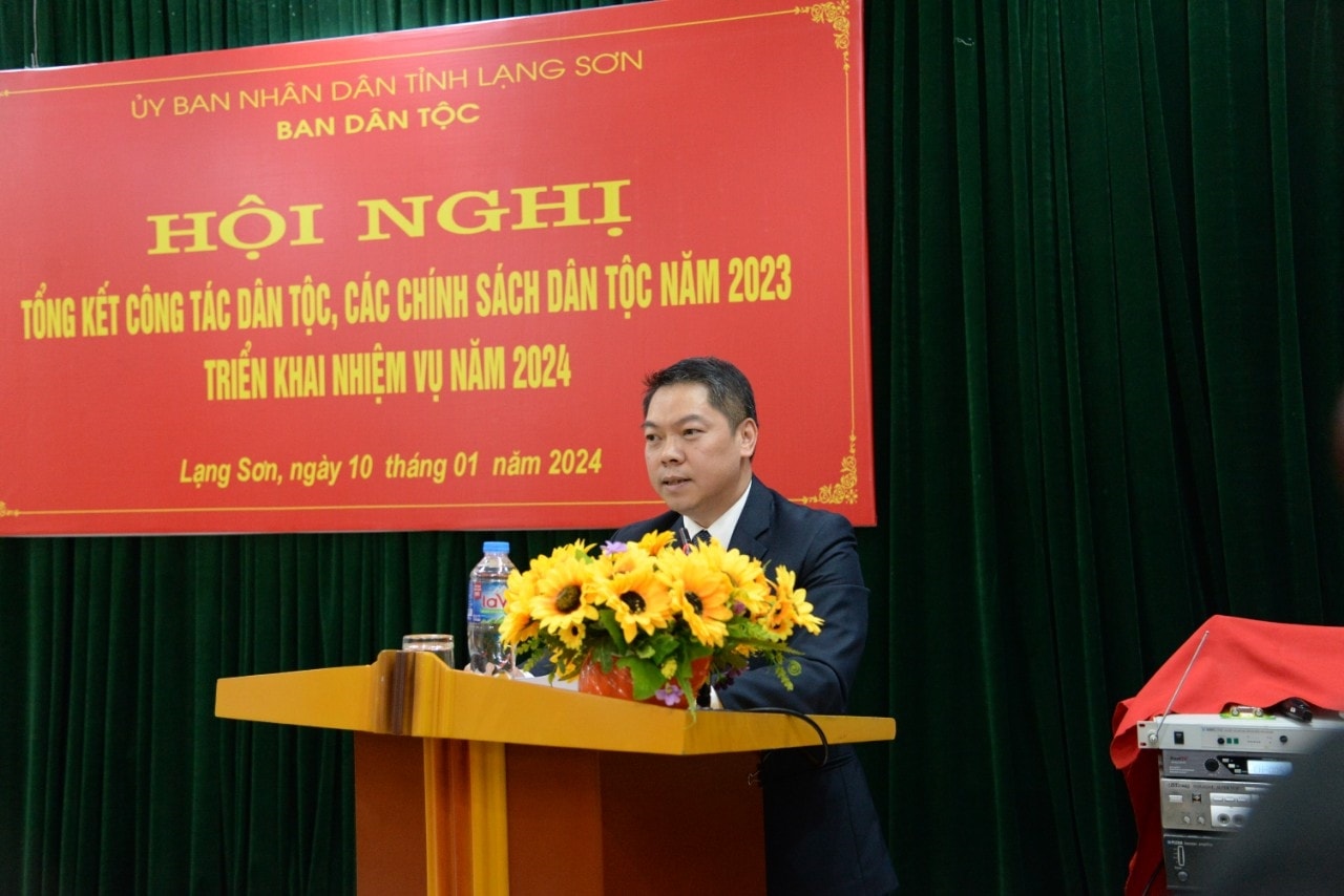 Phó Chủ tịch UBND tỉnh Lạng Sơn, Đoàn Thanh Sơn phát biểu tại Hội nghị Phó Chủ tịch UBND tỉnh Lạng Sơn, Đoàn Thanh Sơn phát biểu tại Hội nghị