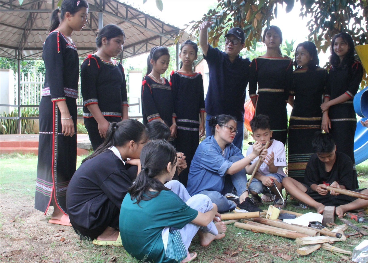 Em kg chùm ảnh: Rộn ràng âm thanh tre nứa giữa buôn làng Ê Đê 11
