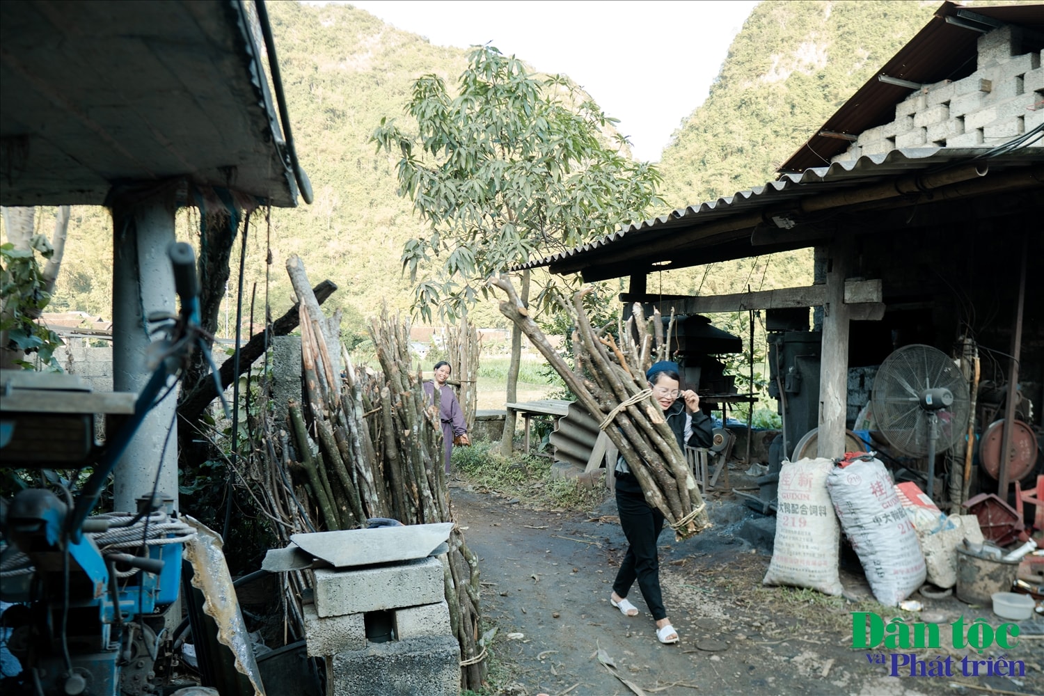 Thăm làng rèn ngàn năm tuổi của người Nùng An 9