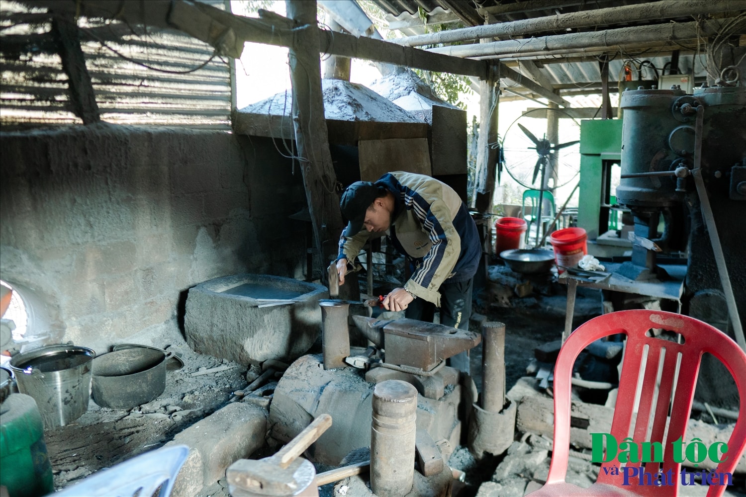 Thăm làng rèn ngàn năm tuổi của người Nùng An 4