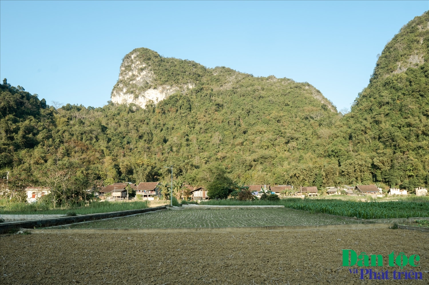 Thăm làng rèn ngàn năm tuổi của người Nùng An