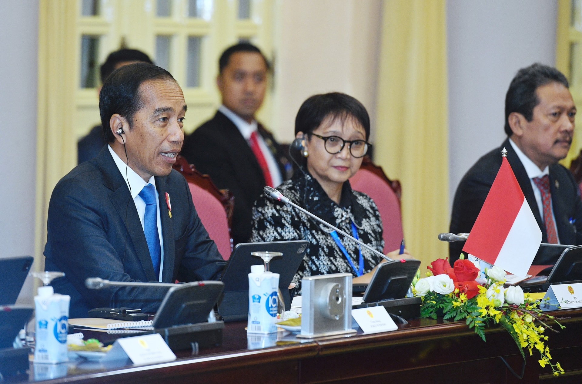 Chủ tịch nước Võ Văn Thưởng hội đàm với Tổng Thống InTổng thống Indonesia khẳng định coi trọng và mong muốn tăng cường hơn nữa quan hệ hữu nghị truyền thống và hợp tác với Việt Nam - Ảnh: VGP/Nhật Bắcdonesia Joko Widodo- Ảnh 3.