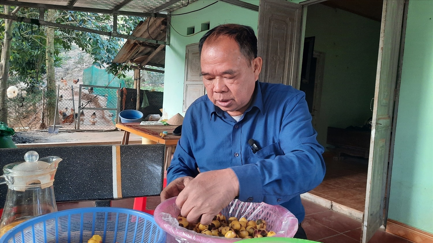 Ông Đàm Văn Cường chia sẻ mong muốn có thêm các cơ sở sấy hoa khô để tiêu thụ hết sản phẩm