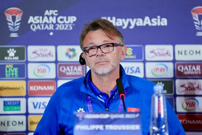 Huấn luyện viên Philippe Troussier tại buổi họp báo trước trận đấu gặp Nhật Bản. (Ảnh: VFF) Huấn luyện viên Philippe Troussier tại buổi họp báo trước trận đấu gặp Nhật Bản. (Ảnh: VFF)