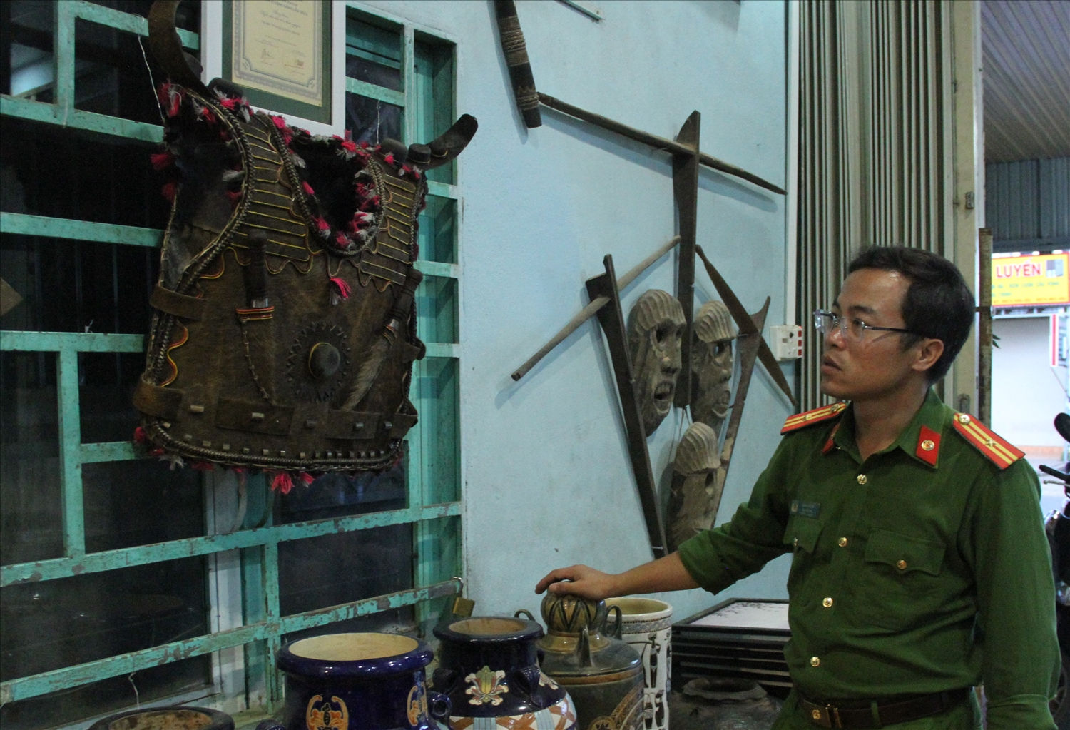 Chiếc áo bằng da trâu