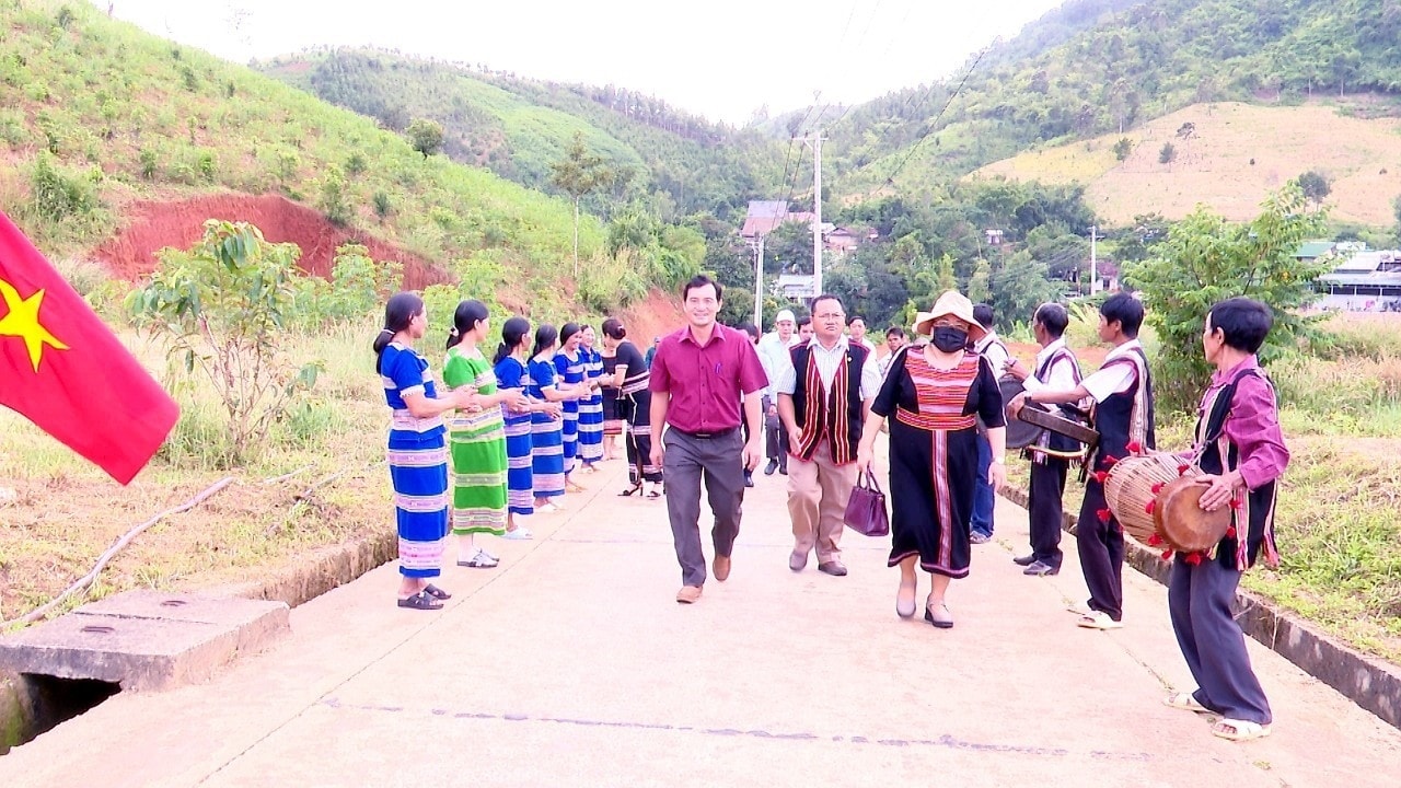 Nguồn lực đầu tư từ Chương trình MTQG 1719 đã làm thay đổi đời sống đồng bào DTTS huyện Đăk Glei