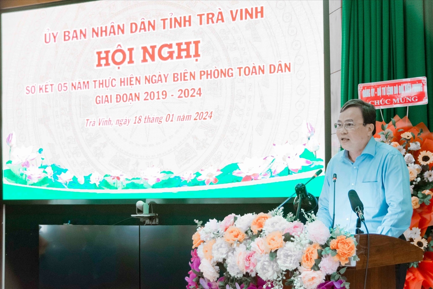 Chủ tịch UBND tỉnh Trà Vinh Lê Văn Hẳn phát biểu chỉ đạo tại hội nghị Chủ tịch UBND tỉnh Trà Vinh Lê Văn Hẳn phát biểu chỉ đạo tại hội nghị
