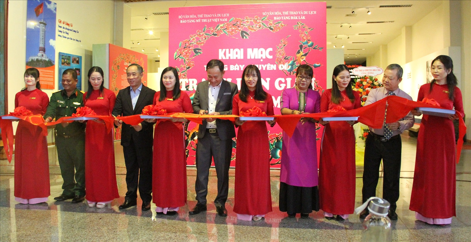 Trưng bày triển lãm “Tranh dân gian Việt Nam” mừng Xuân mới 