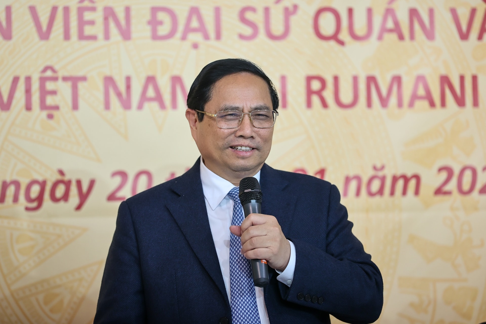 Thủ tướng: Giải quyết công việc của bà con kiều bào “như của người thân ruột thịt”- Ảnh 3. Thủ tướng mong bà con tiếp tục đồng sức, đồng lòng chung tay xây dựng một cộng đồng đoàn kết phát triển, vững mạnh - Ảnh VGP/Nhật Bắc