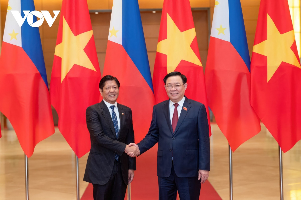 Chủ tịch Quốc hội Vương Đình Huệ và Tổng thống Philippines Ferdinand Romualdez Marcos Jr