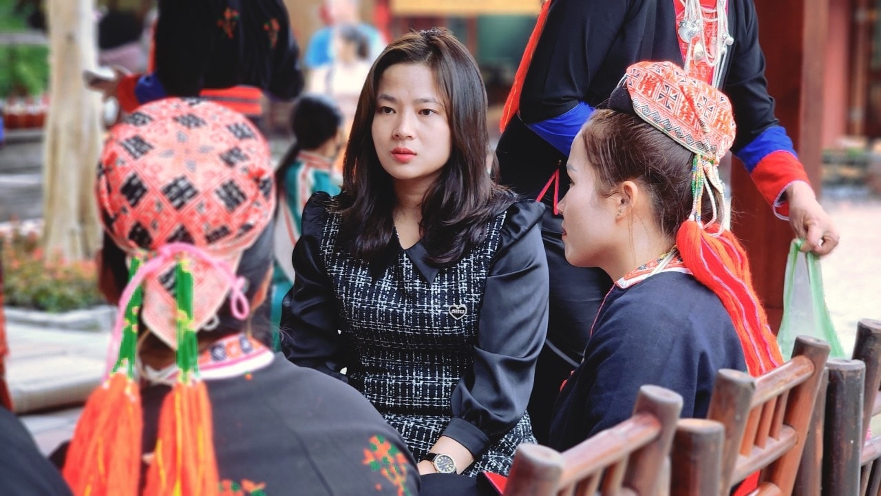 Người Dao Thanh Y ở xã Thượng Yên Công chia sẻ với phóng viên Báo Dân tộc và Phát triển về Tết cổ truyền của dân tộc mình Người Dao Thanh Y ở xã Thượng Yên Công chia sẻ với phóng viên Báo Dân tộc và Phát triển về Tết cổ truyền của dân tộc mình