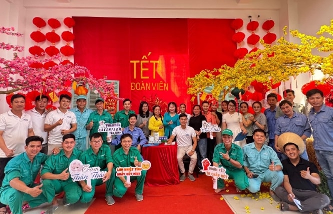 Các hoạt động tập thể tạo môi trường giao lưu, chia sẻ giữa các nhân viên và tăng cường sự gắn kết giữa người lao động với thương hiệu. Các hoạt động tập thể tạo môi trường giao lưu, chia sẻ giữa các nhân viên và tăng cường sự gắn kết giữa người lao động với thương hiệu.