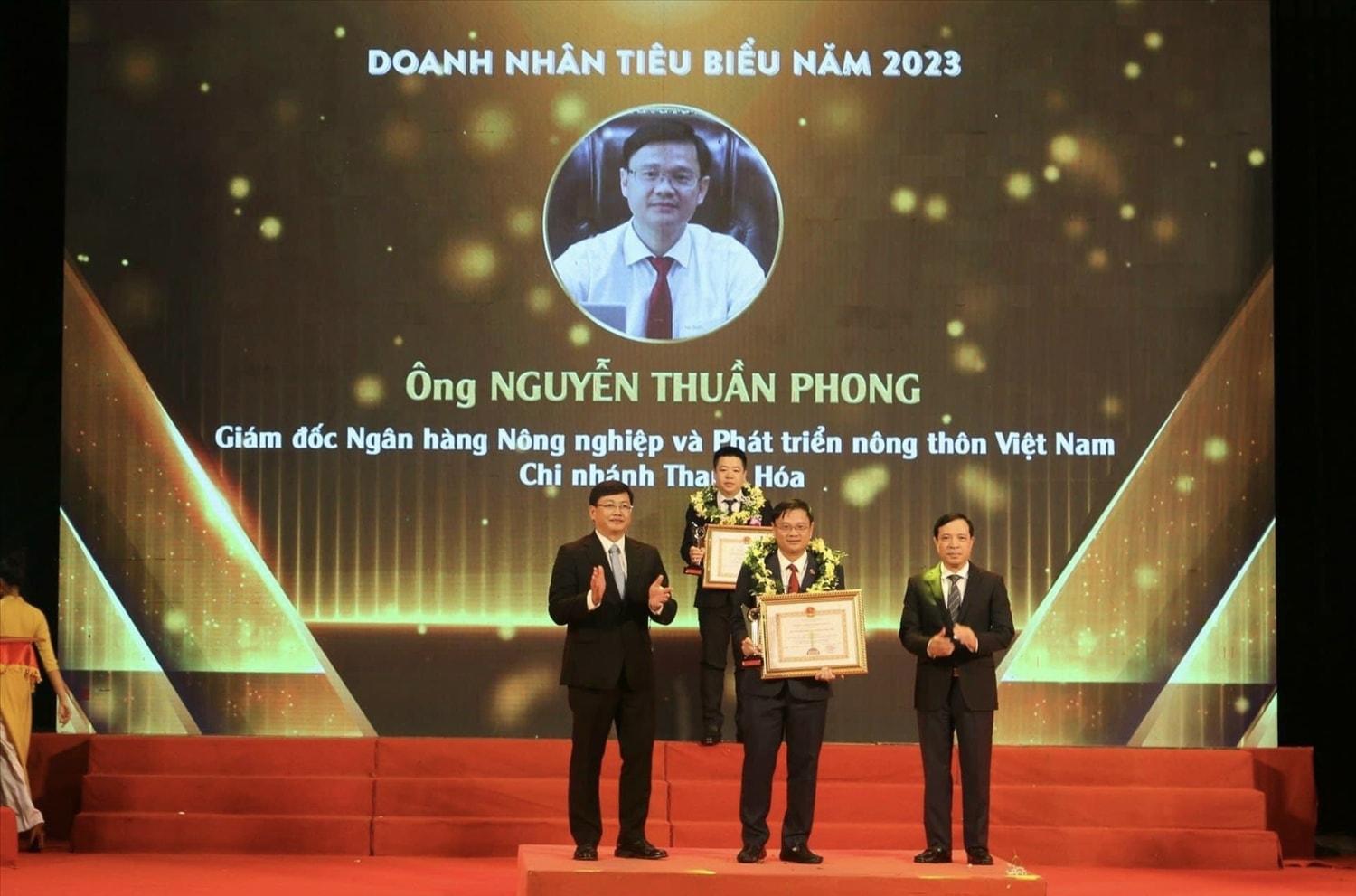 Liên tục từ các năm 2019 cho đến nay, Agribank Chi nhánh tỉnh Thanh Hóa vinh dự là 1 trong 5 chi nhánh trong toàn hệ thống Agribank có thành tích tiêu biểu xuất sắc 