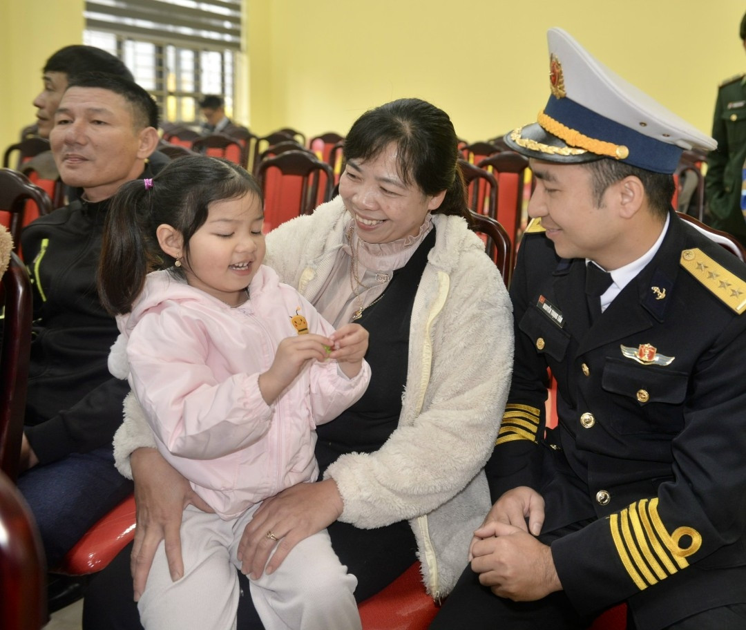Thấm đẫm tình quân dân!