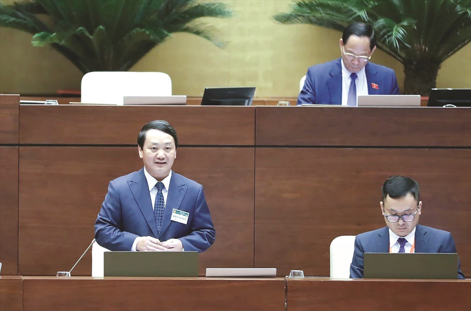 Bộ trưởng, Chủ nhiệm Ủy ban Dân tộc Hầu A Lềnh trả lời chất vấn tại Kỳ họp thứ  5, Quốc hội khóa XV
