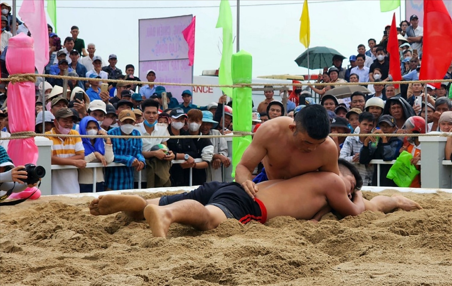 Hạ ván đối thủ