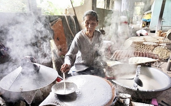 Tin: Nghề làm bánh tráng Túy Loan trở thành Di sản văn hóa phi vật thể quốc gia