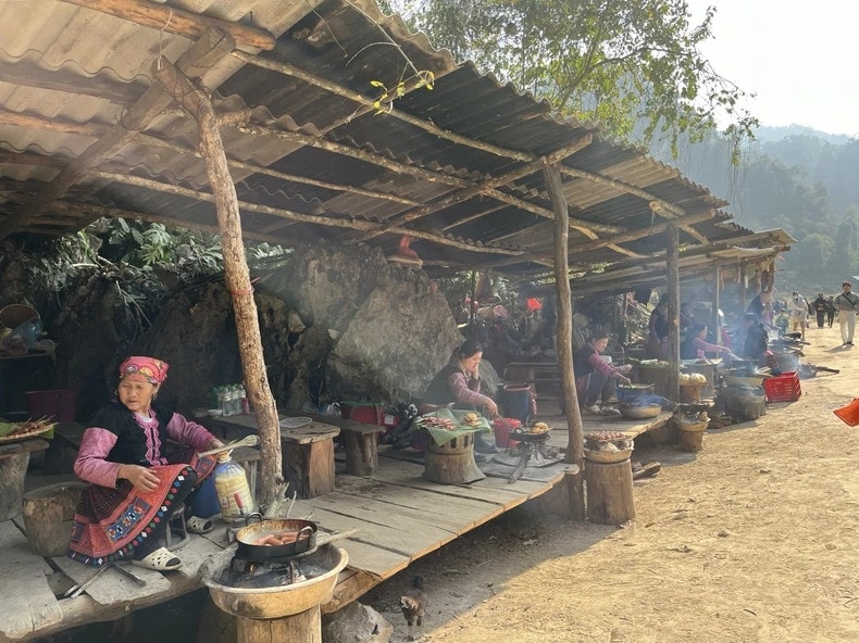 Hang Táu - “làng nguyên thủy” 3 không trên cao nguyên Mộc Châu 5