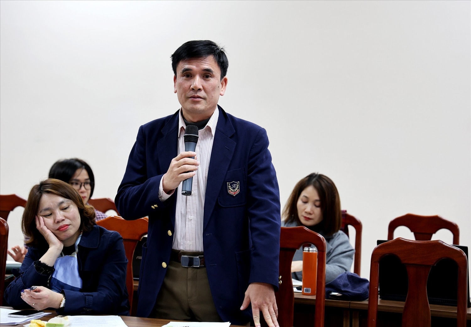 Đại diện Vụ Bà mẹ và Trẻ em (Bộ Y tế) phát biểu tại cuộc họp Đại diện Vụ Bà mẹ và Trẻ em (Bộ Y tế) phát biểu tại cuộc họp