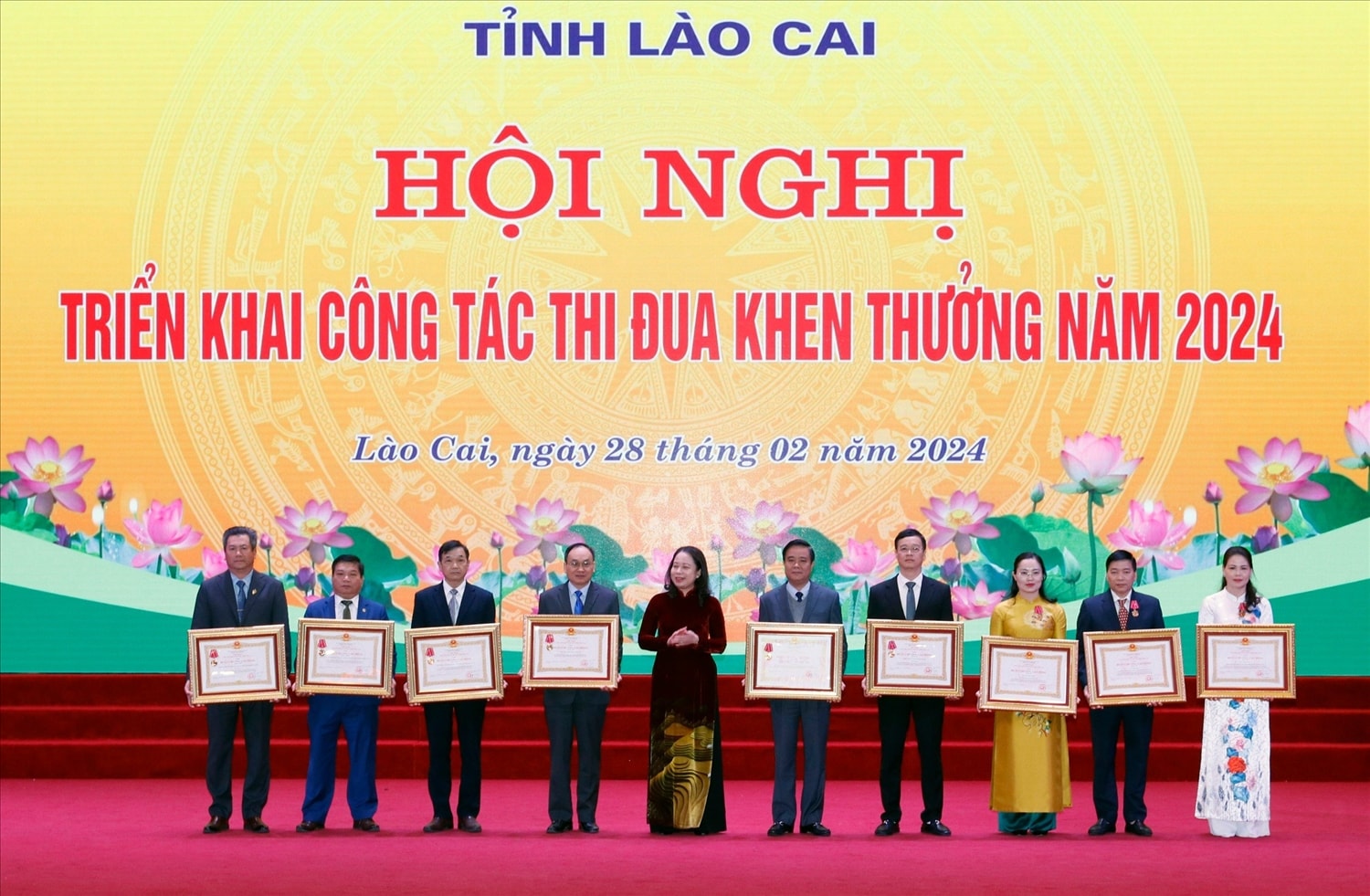 Phó Chủ tịch nước trao Huân chương Lao động hạng Nhất, Nhì, Ba cho 05 tập thể, 04 cá nhân xuất sắc trong phong trào thi đua năm 2023 Phó Chủ tịch nước trao Huân chương Lao động hạng Nhất, Nhì, Ba cho 05 tập thể, 04 cá nhân xuất sắc trong phong trào thi đua năm 2023