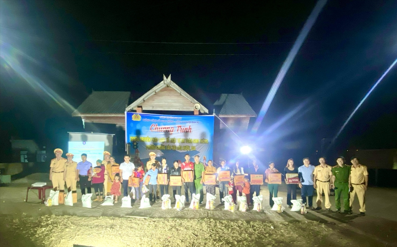 Gia Lai: Tăng cường tuyên truyền An toàn giao thông - Phòng chống tác hại của rượu, bia
