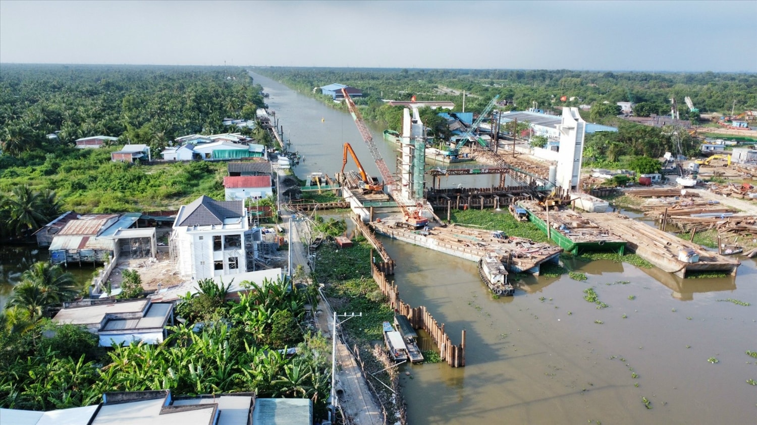 Hạn, mặn và bài toán bảo đảm nước sinh hoạt ở đồng bằng sông Cửu Long