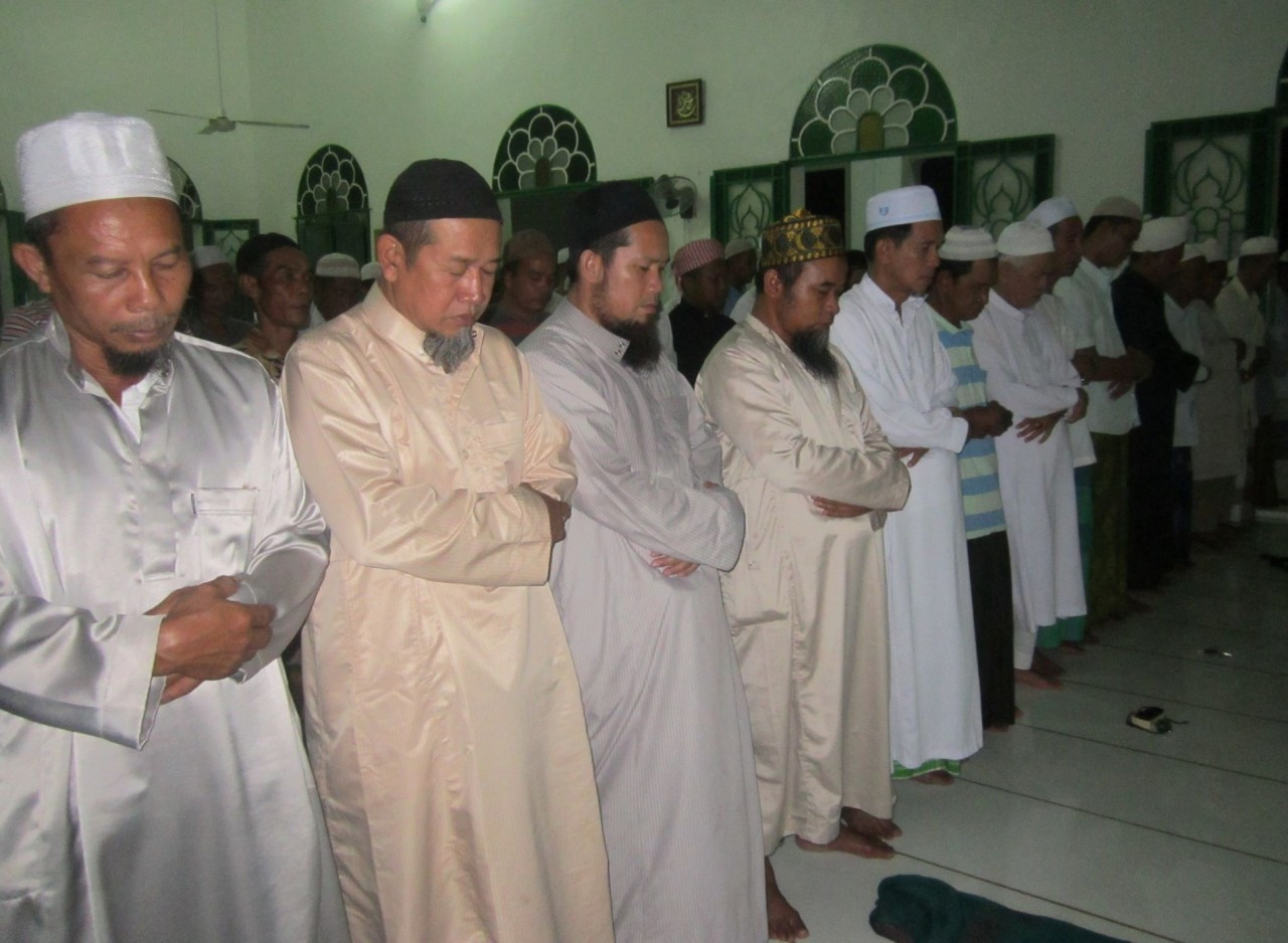 Thánh đường Mubarak ở ấp Phủm Xoài, xã Châu Phong (thị xã Tân Châu, tỉnh An Giang) là thánh đường lớn nhất của cộng đồng người Chăm An Giang, trong Tháng Ramadan tất cả tín đồ về ngôi thánh đường để cầu nguyện.